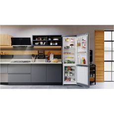 Холодильник Hotpoint-Ariston HTS 5200 серебристый